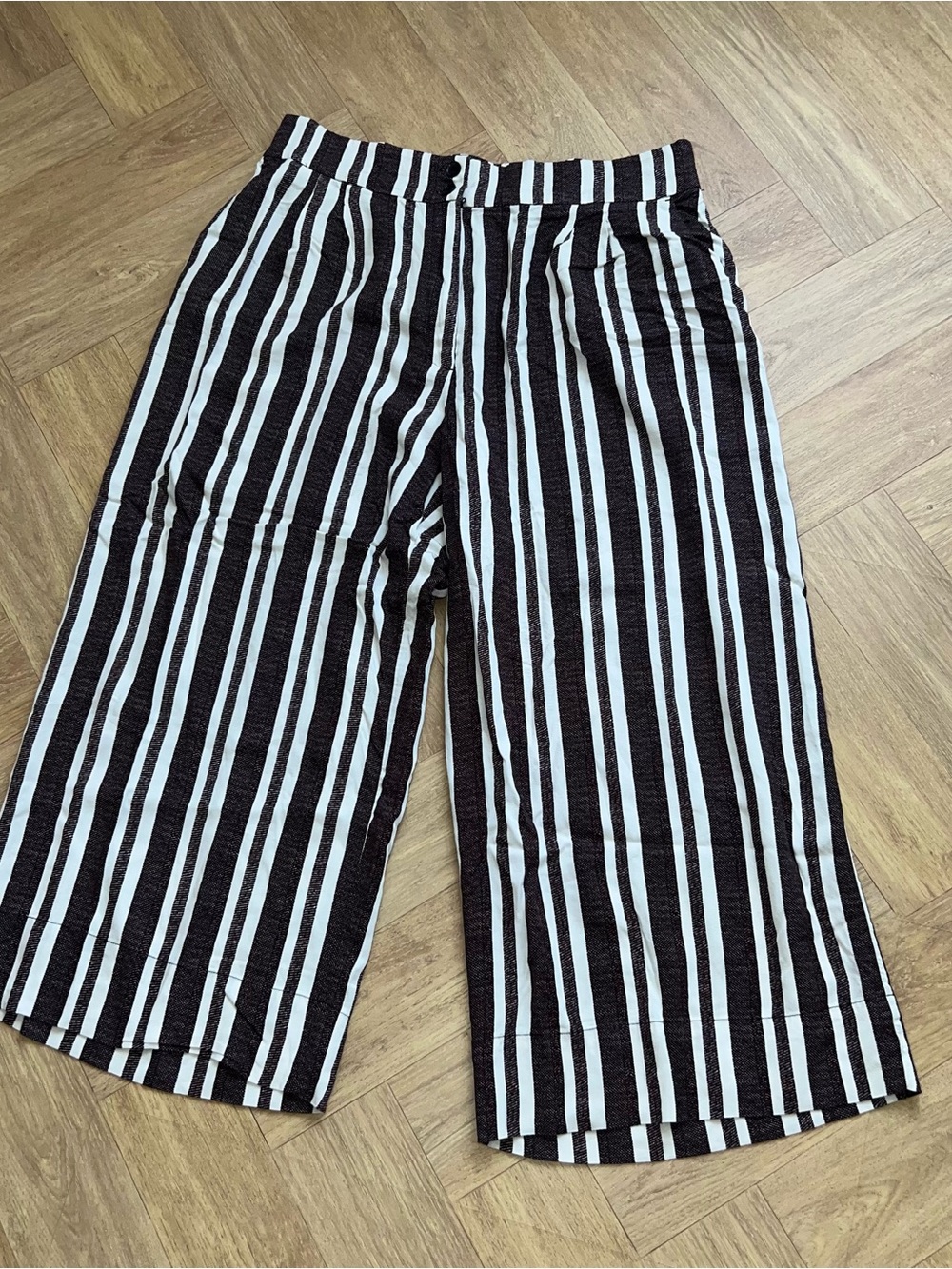 H&M Womens Sz 16 Pull On Striped brown / White zippered stretchy Pants